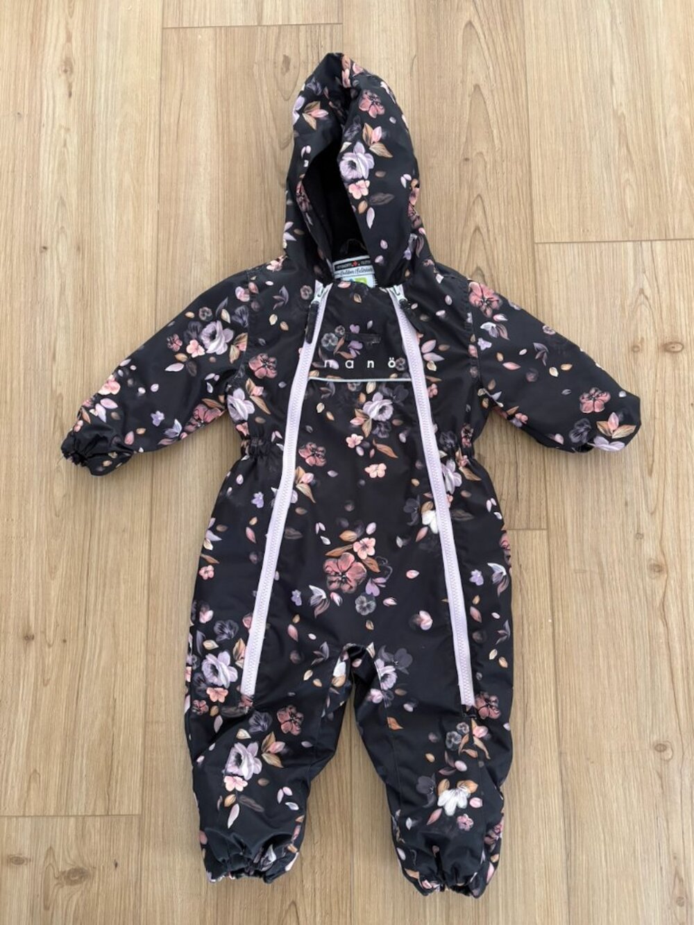 Floral Snowsuit – 12M (80 cm) – Like New 🌸❄️